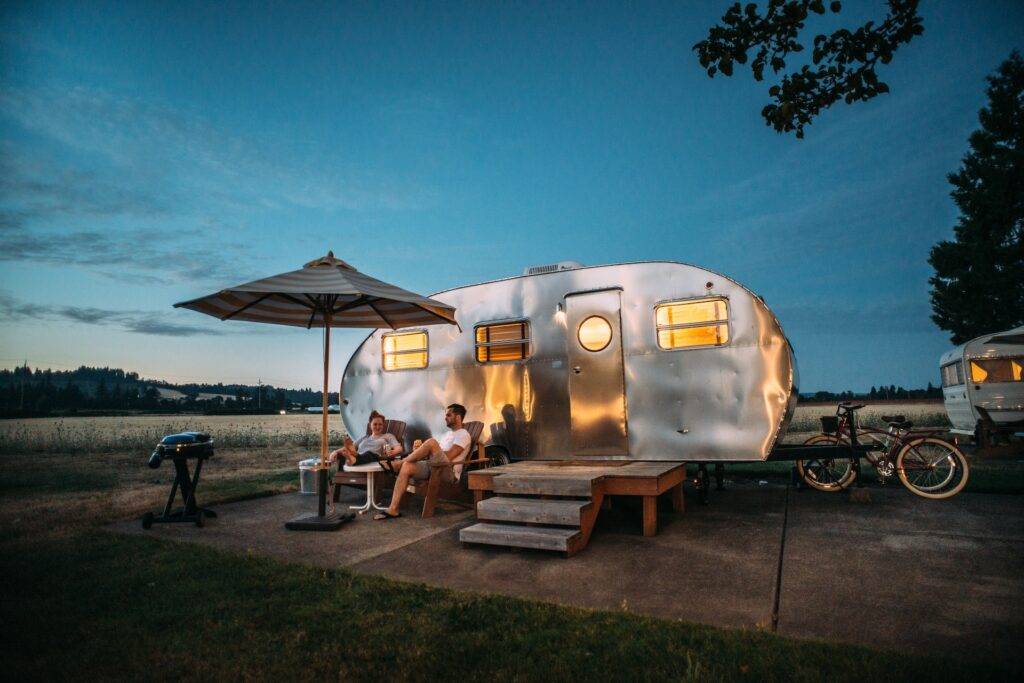 Location de mobil-home insolite en camping : Une escapade inoubliable